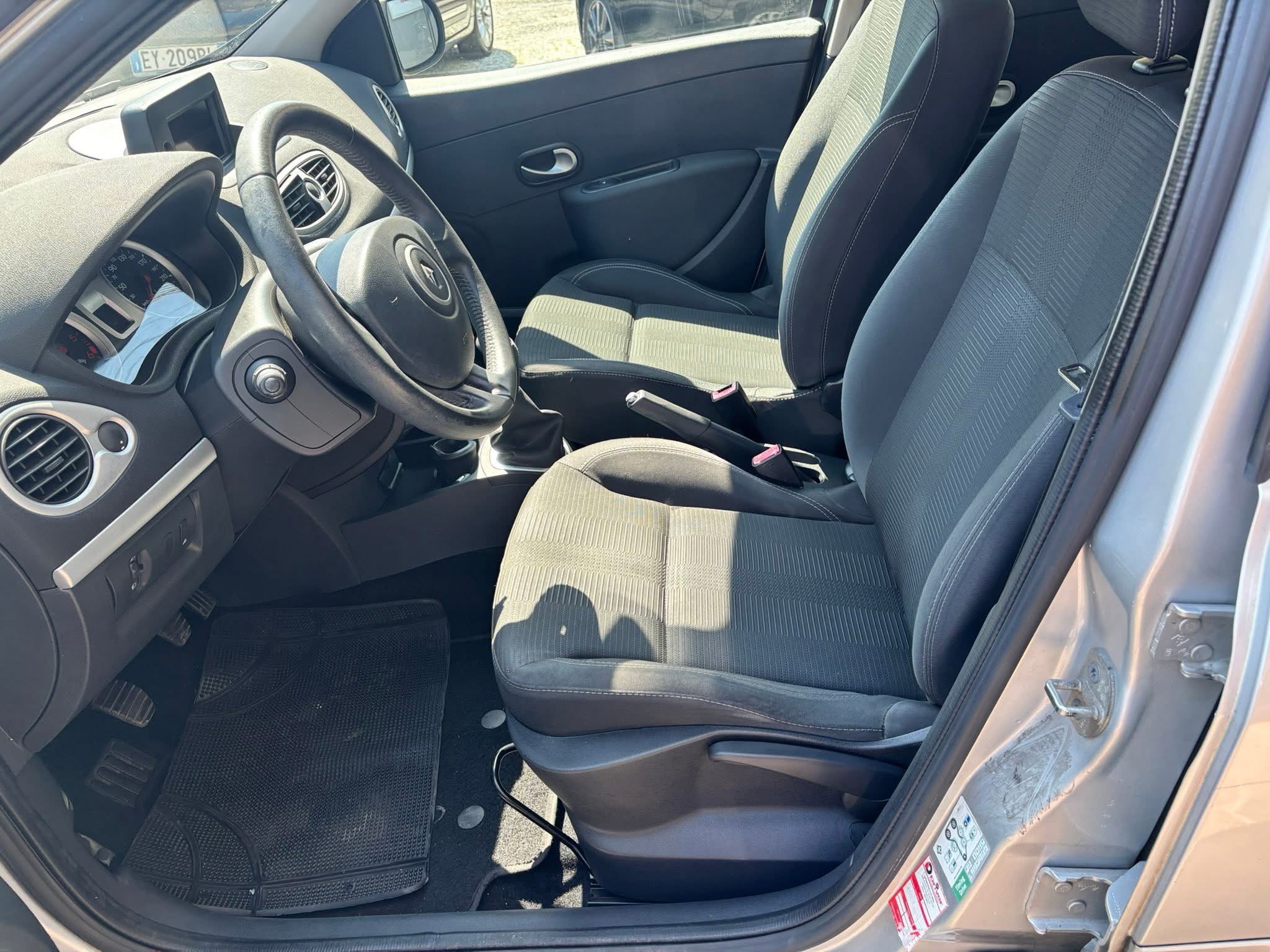 RENAULT CLIO 1.5 DCI YAHOO