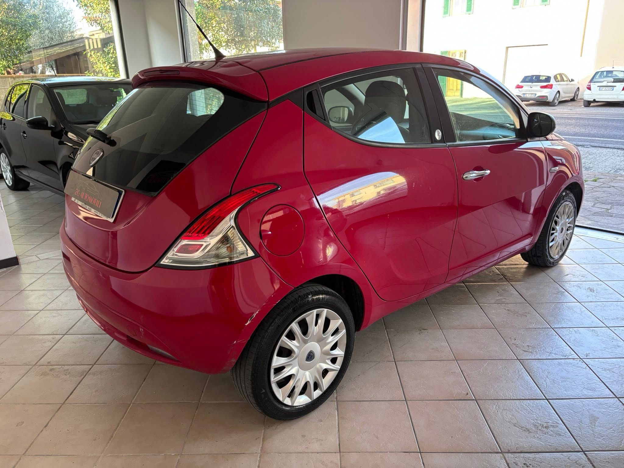 LANCIA YPSILON GPL ECOCHIC