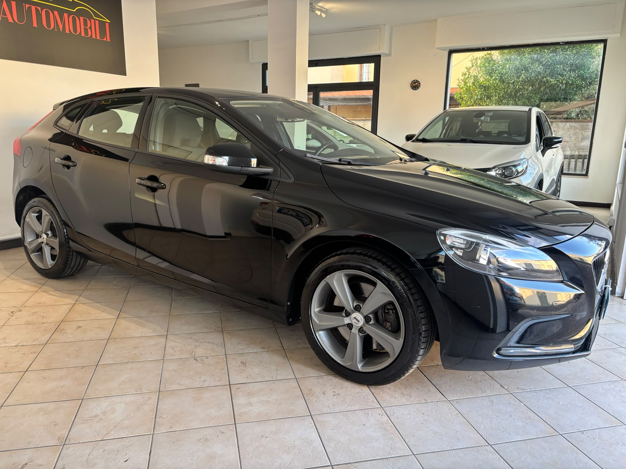 VOLVO V40 KINETIC CAMBIO AUTOMATICO